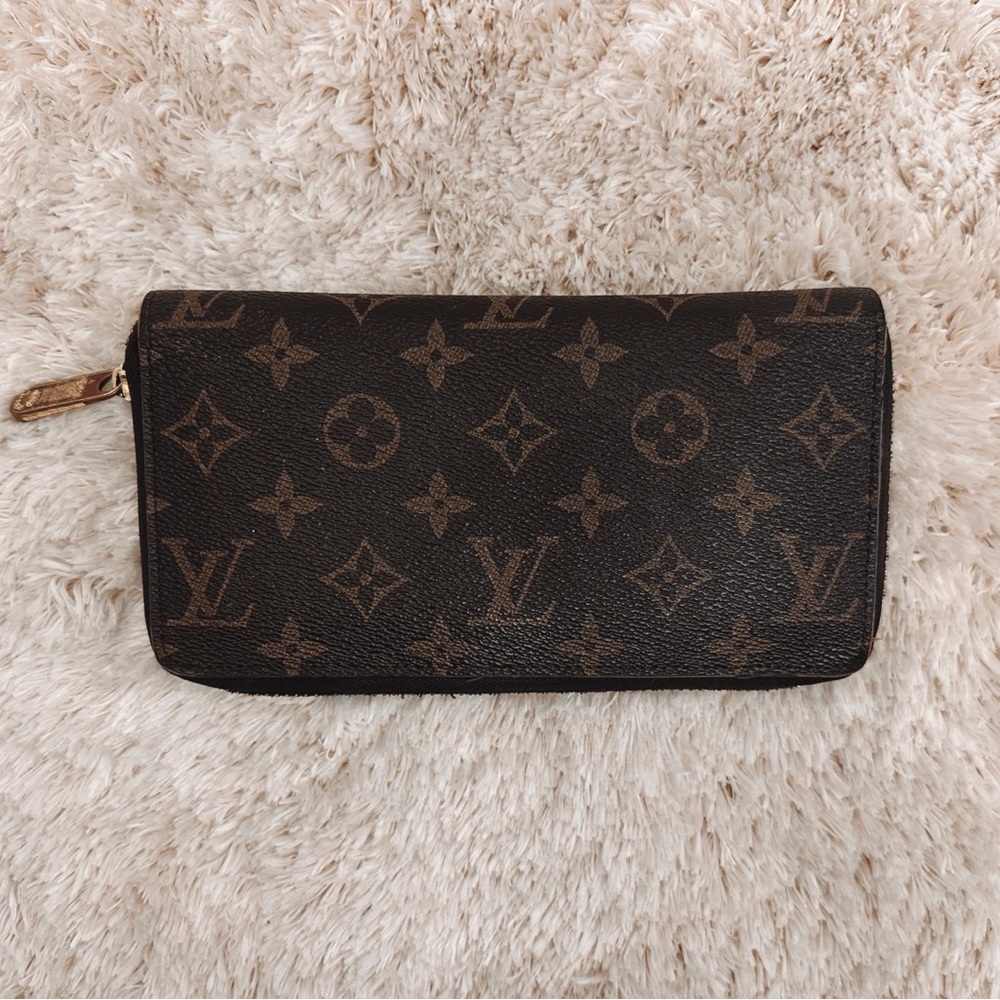 louis vitton wallet SOLD🤍🌿